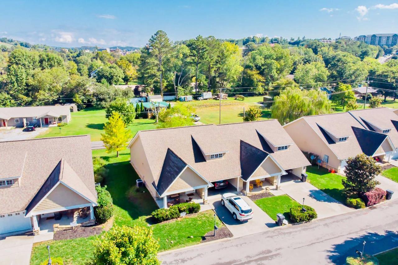 Home With Community Pool - 2 Miles To The Island! Pigeon Forge Buitenkant foto