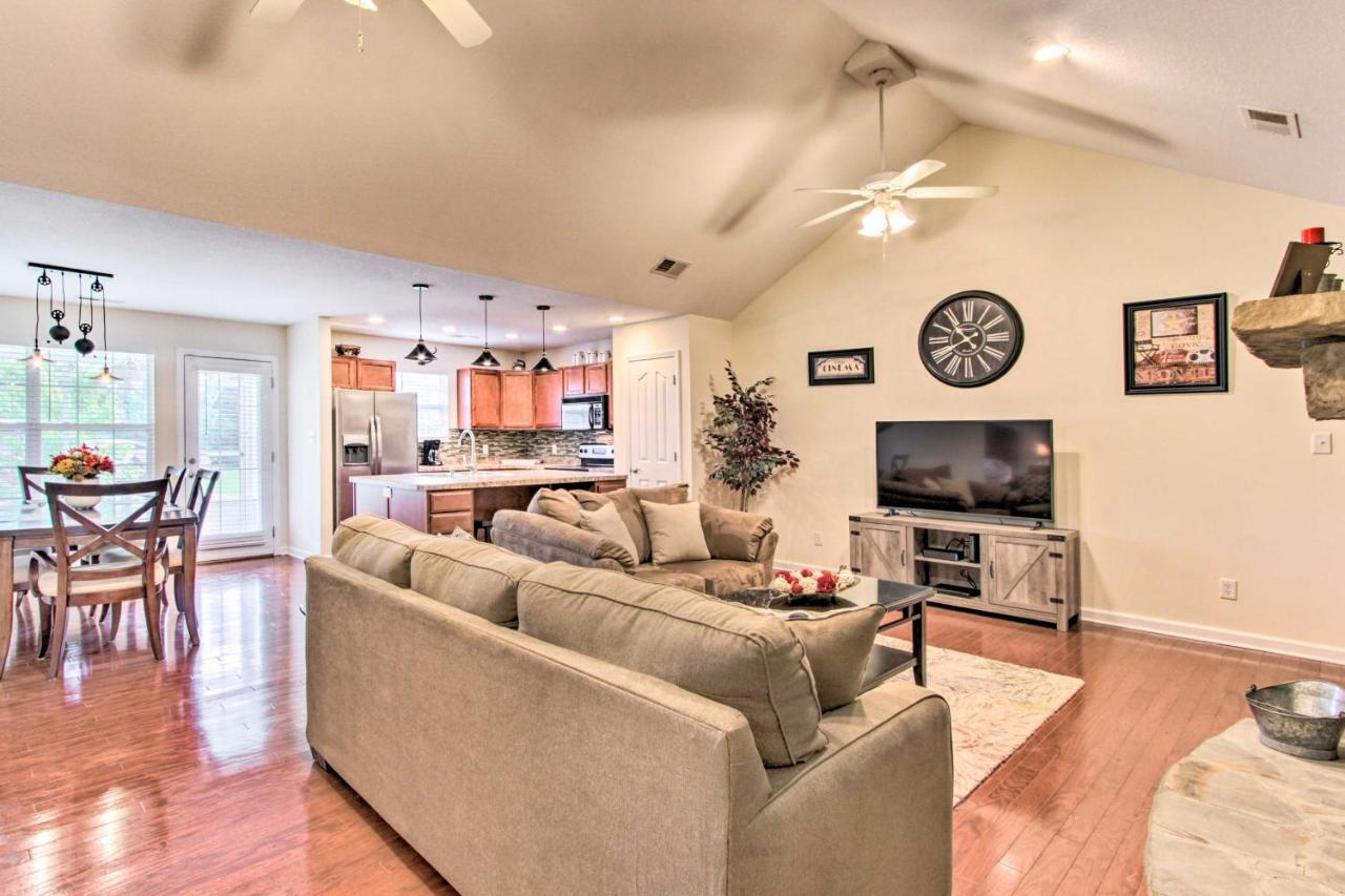 Home With Community Pool - 2 Miles To The Island! Pigeon Forge Buitenkant foto