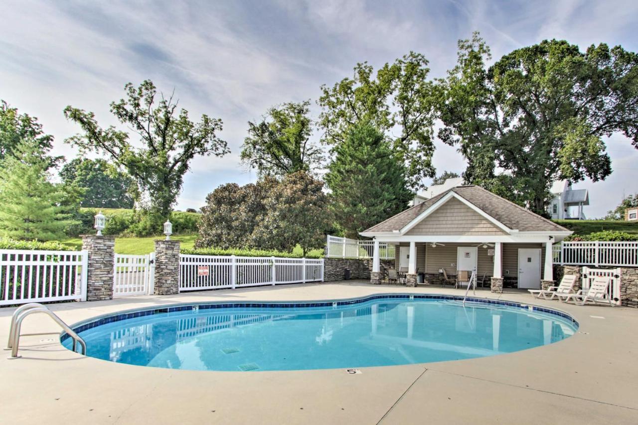 Home With Community Pool - 2 Miles To The Island! Pigeon Forge Buitenkant foto